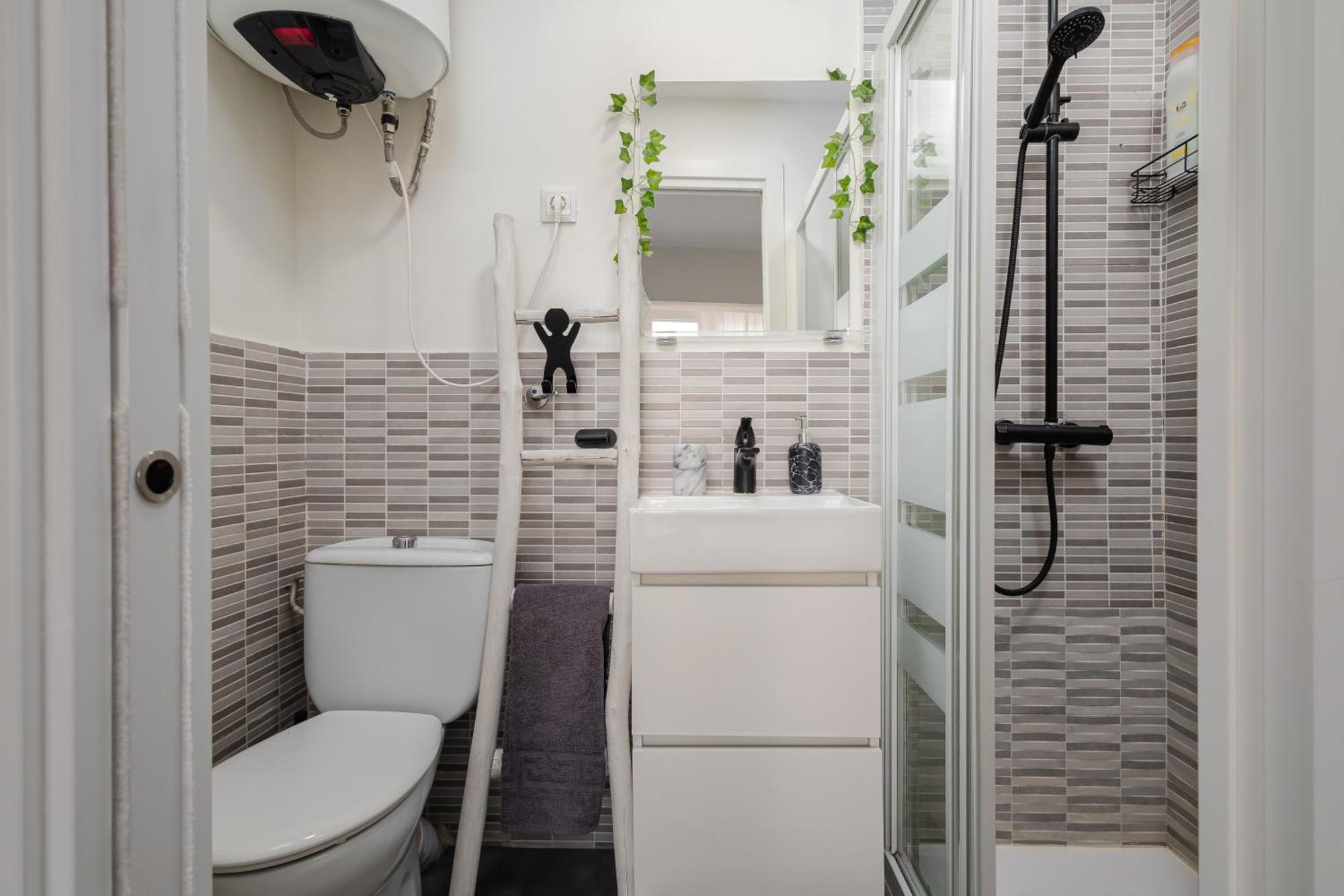 Beach Studio Apartment Playa Malagueta Малага Екстериор снимка
