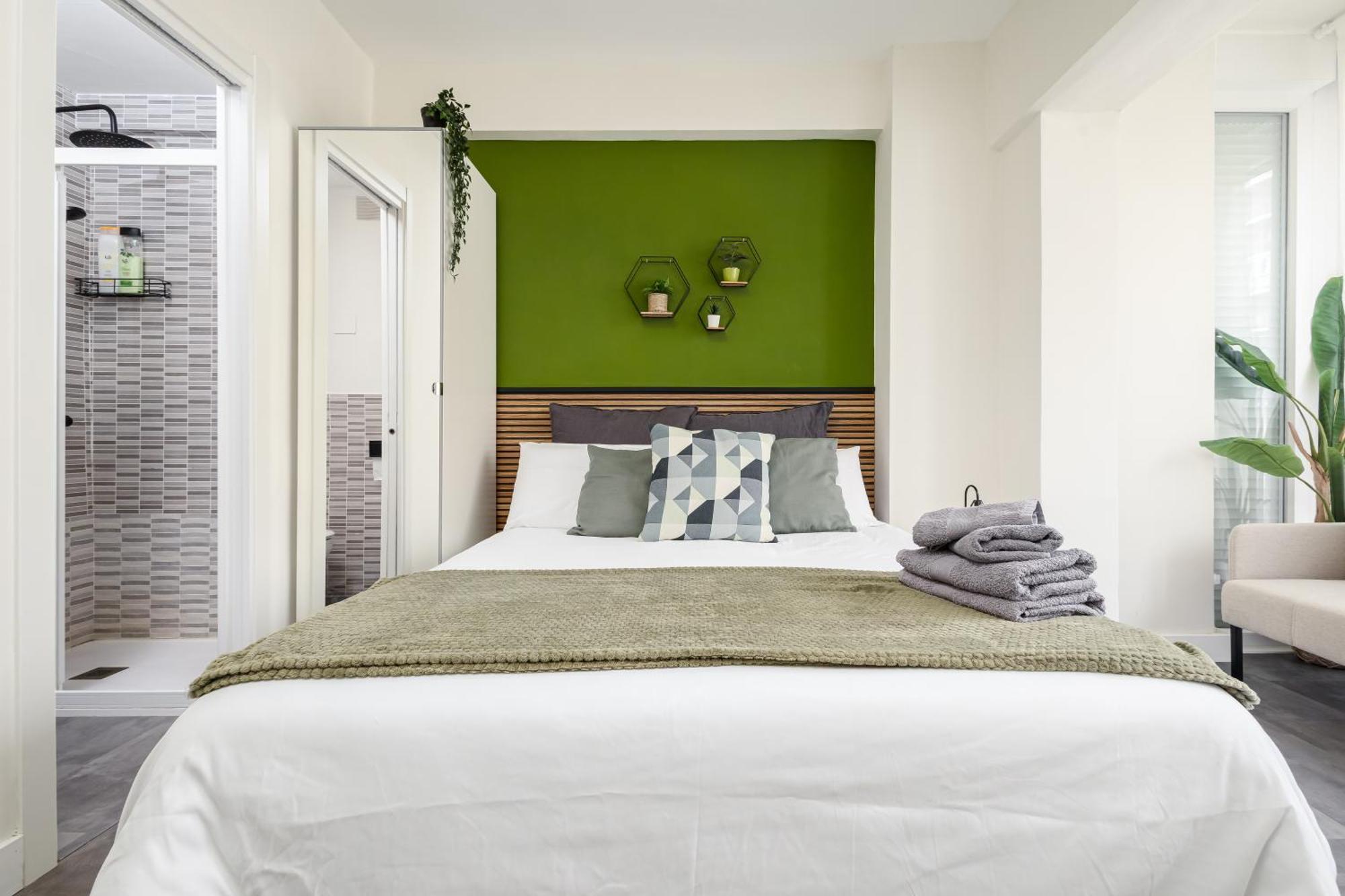 Beach Studio Apartment Playa Malagueta Малага Екстериор снимка